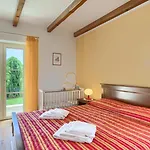 Rustic Stancija Martina With Pool In Villa
