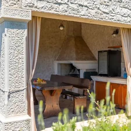 Rustic Stancija Martina With Pool In * Tinjan