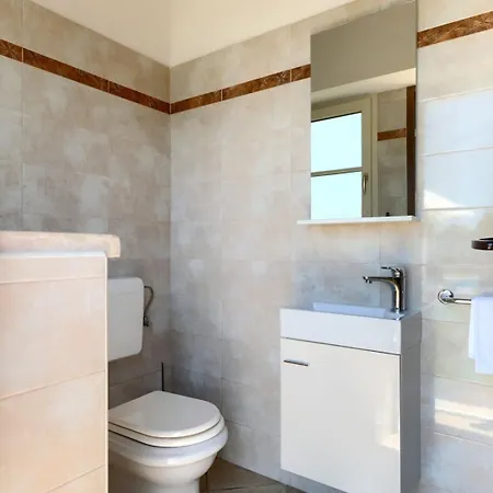 Rustic Stancija Martina With Pool In * Tinjan