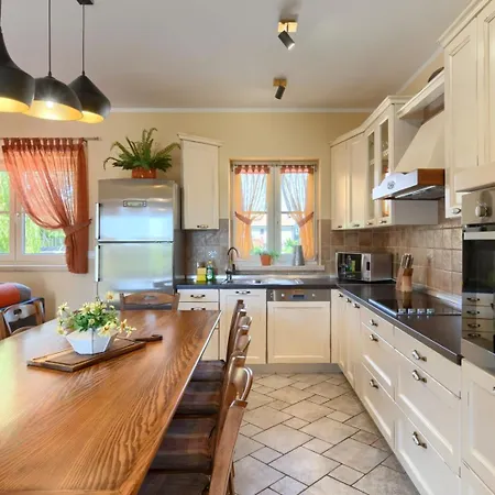 Rustic Stancija Martina With Pool In * Tinjan