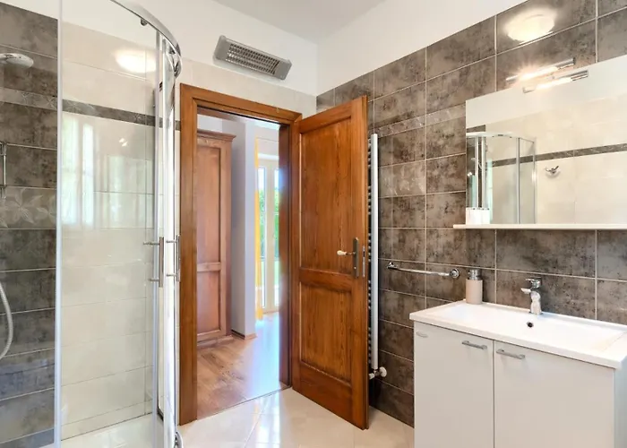 Vila Rustic Stancija Martina With Pool In *