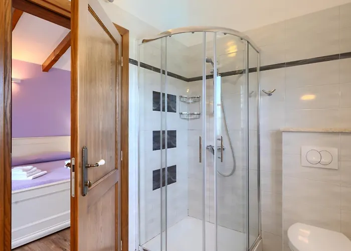 Vila Rustic Stancija Martina With Pool In