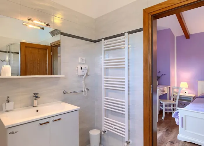 Vila Rustic Stancija Martina With Pool In Tinjan