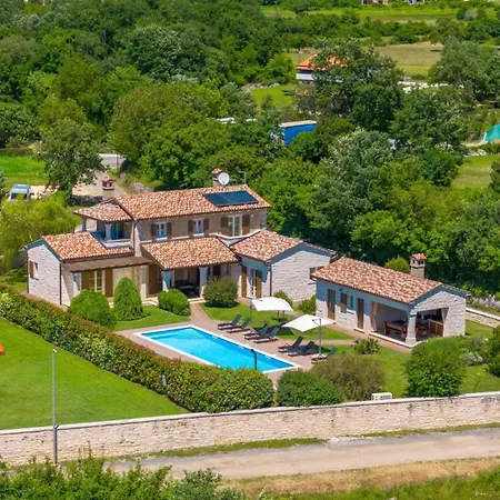 Βίλα Rustic Stancija Martina With Pool In Tinjan